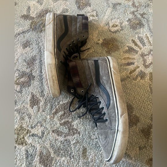 Men’s High Top Vans - Picture 3 of 5